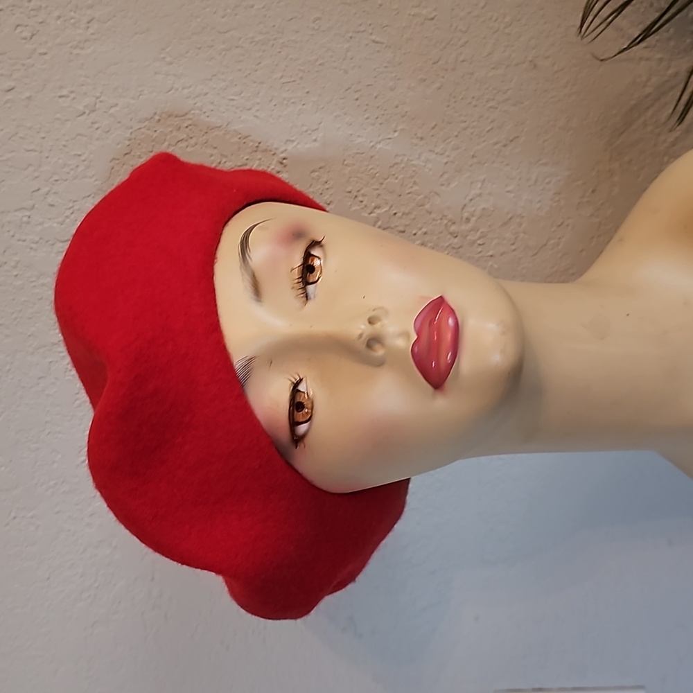 Wool Beret New ❣️